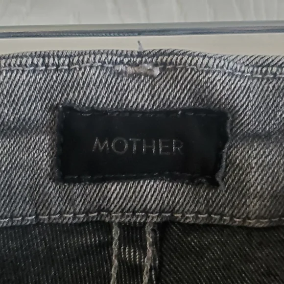 MOTHER HIGH WAISTED LOOKER . SKINNY LEG. SZ 25. STRETCH GREY. RAW HEM. - Picture 3 of 8